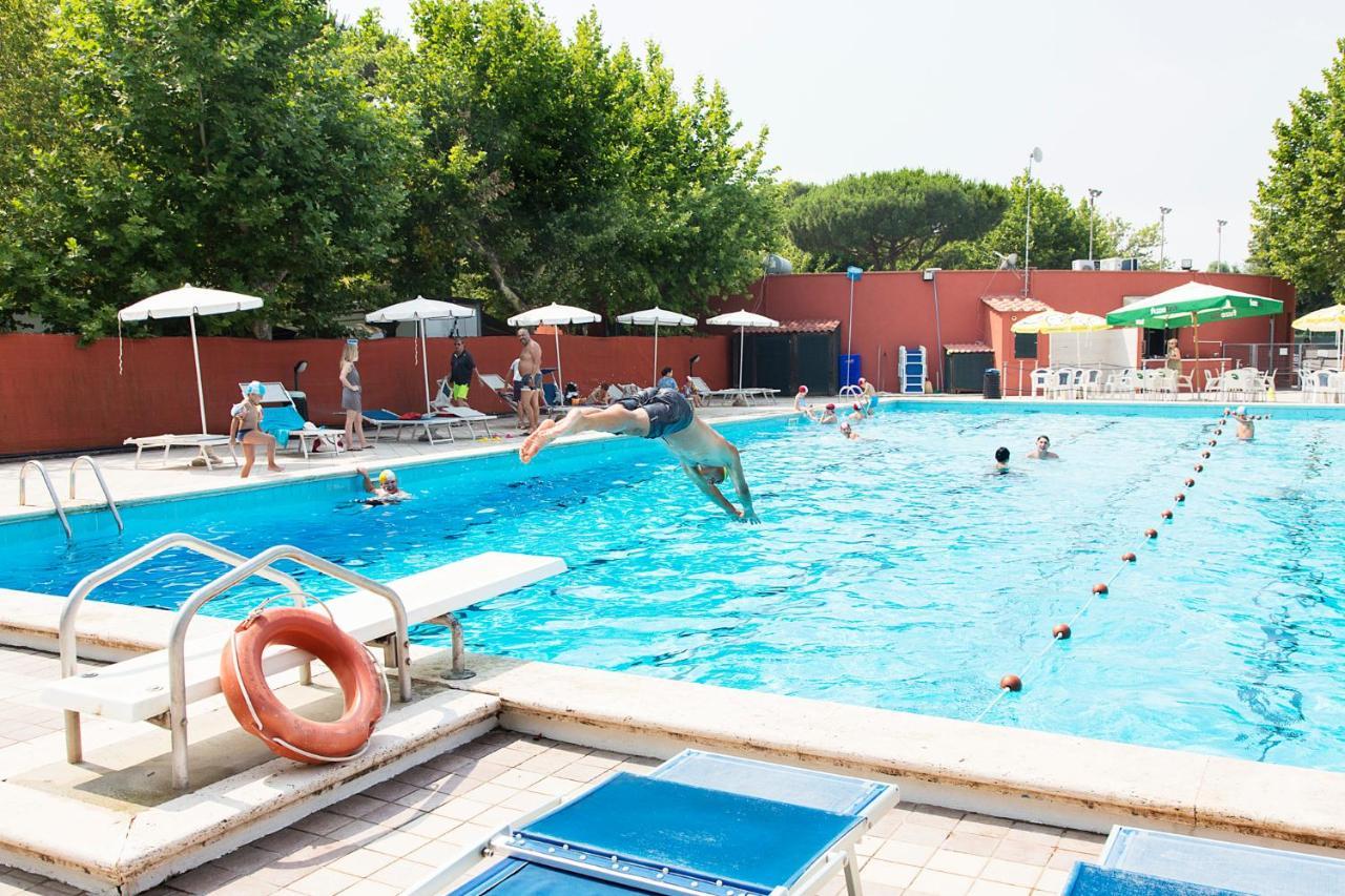Camping Versilia Mare Hotel Lido di Camaiore Eksteriør billede